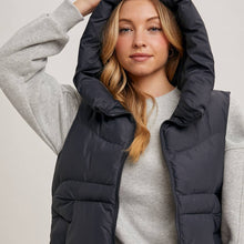 Load image into Gallery viewer, Puffer Hooded Vest