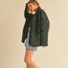 Load image into Gallery viewer, Oversized Quilted Jacket