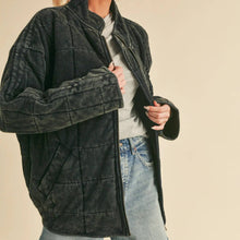 Load image into Gallery viewer, Oversized Quilted Jacket