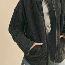 Load image into Gallery viewer, Oversized Quilted Jacket