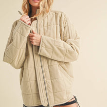Load image into Gallery viewer, Oversized Quilted Jacket