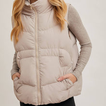 Load image into Gallery viewer, Puffer Hooded Vest