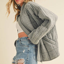 Load image into Gallery viewer, Oversized Quilted Jacket