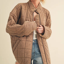 Load image into Gallery viewer, Oversized Quilted Jacket