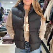 Load image into Gallery viewer, Puffer Hooded Vest